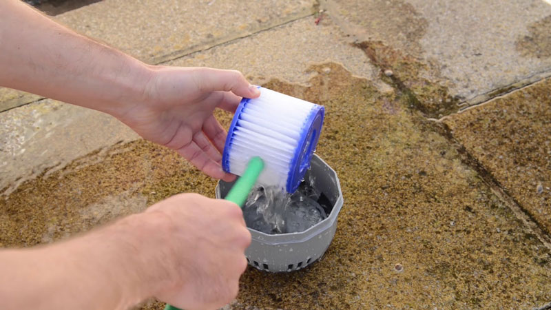 Spa filters schoonmaken