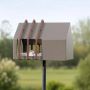 Heeej Open Framed Feeder vogelvoederhuisje op paal parelmoer beige met vetbollen