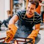 Höfats vuurvaste handschoenen leer met persoon