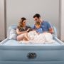 Intex Queen Plush met ingebouwde pomp 2 persoons sfeerbeeld