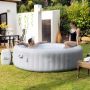 Bestway Lay-Z-spa Grenada buiten met mensen 1