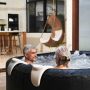 MSpa Premium Portland opblaasbare spa 6 personen sfeer