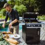 Outdoor chef gas barbecue Dualchef 325 G in de tuin