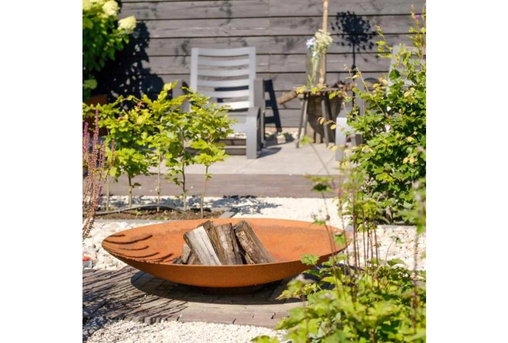 ADEZZ vuurschaal cortenstaal Ø 200 x 31 cm voorbeeld in tuin