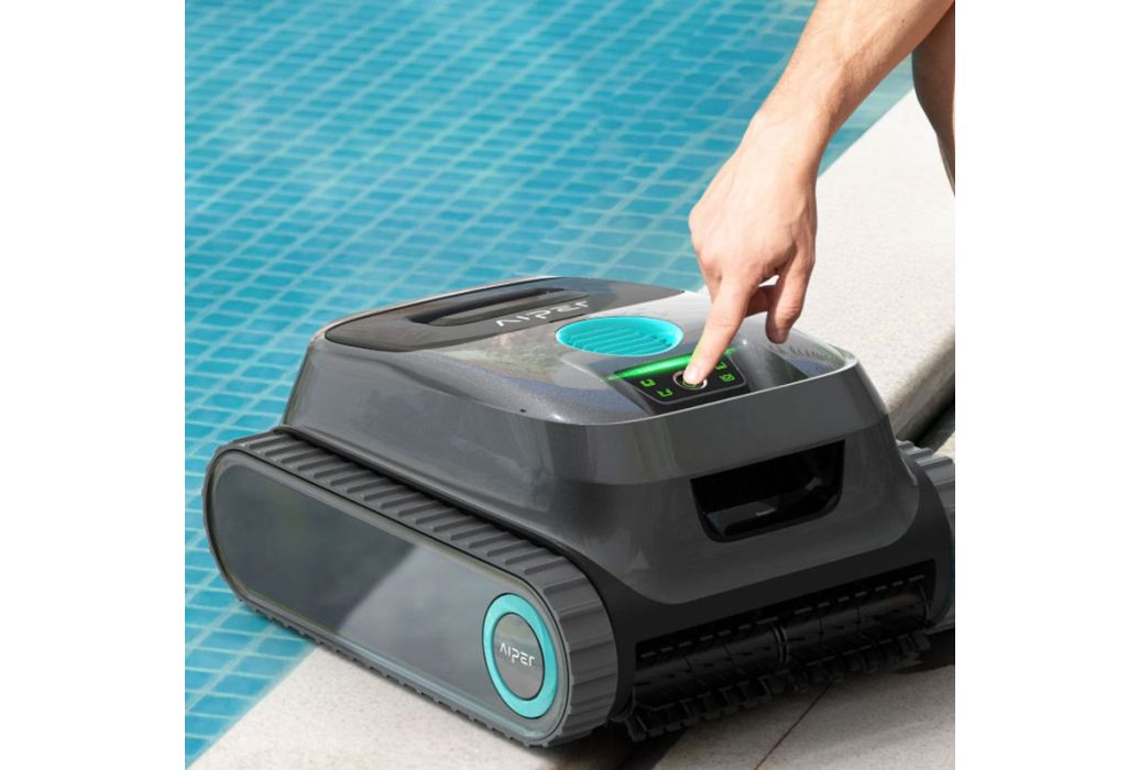 Aiper Scuba P1 draadloze zwembadrobot aanzetten