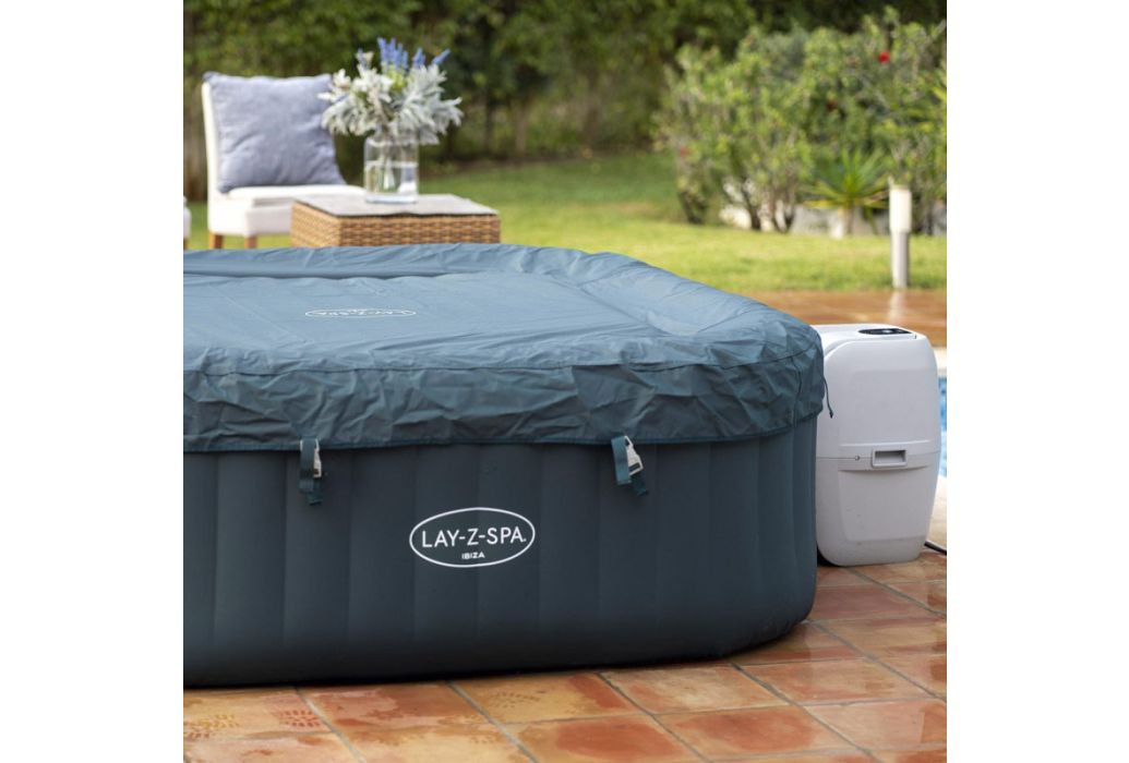 Bestway Lay-Z-Spa Ibiza cover buiten