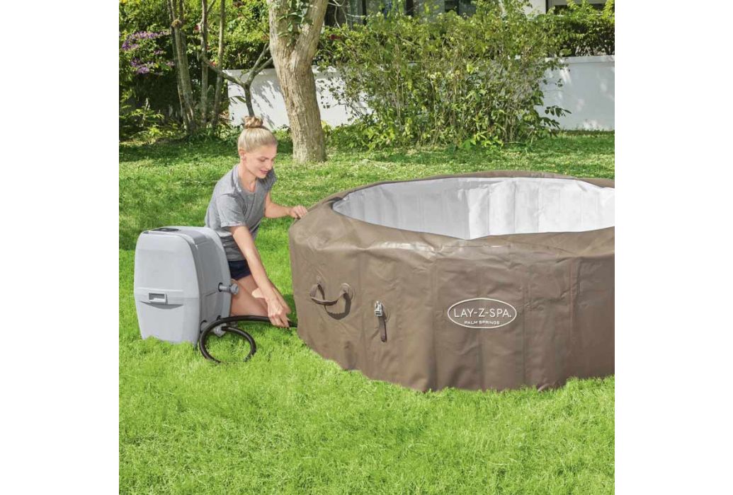 Bestway Lay-Z-Spa Palm Springs opblazen