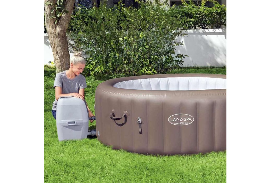 Bestway Lay-Z-Spa Palm Springs pomp koppelen