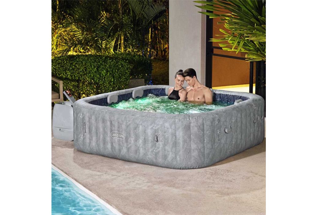Bestway Lay-Z-Spa San Fransisco Hydrojet Pro LED met mensen