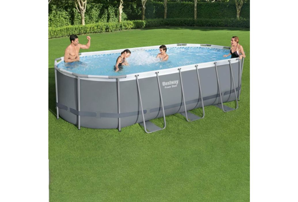 Bestway Power Steel zwembad 549 x 274 x 122 cm in gebruik