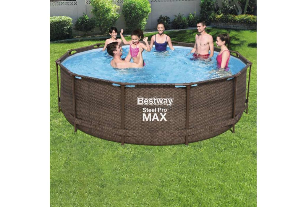 Bestway Steel Pro Max Rotan zwembad Ø 366 x 100 cm in gebruik