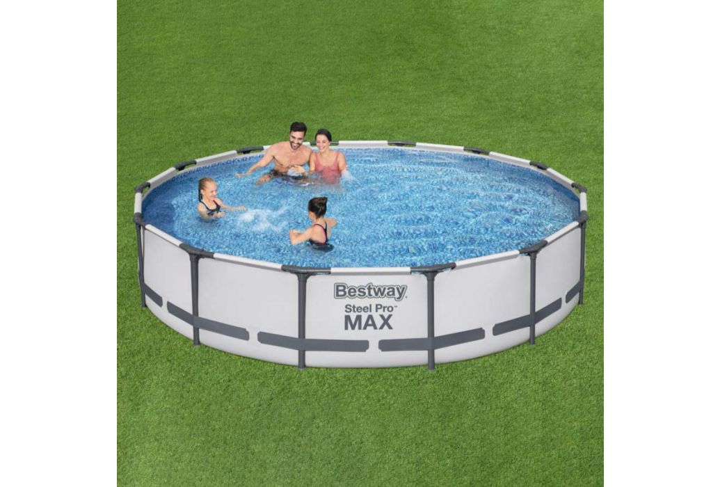 Bestway Steel Pro Max zwembad set Ø 427 x 84 cm in gebruik