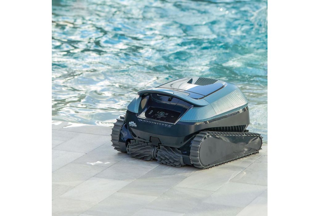 Dolphin EON 120d draadloze zwembadrobot sfeerbeeld