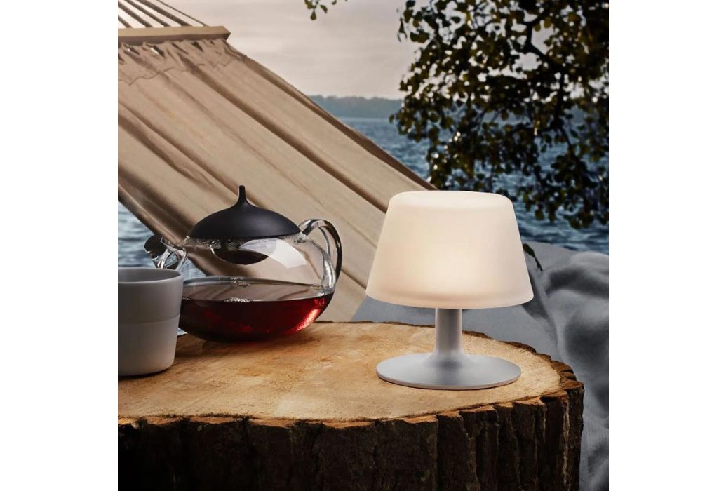 Eva Solo solar tafellamp aluminium 13,5 cm sfeer