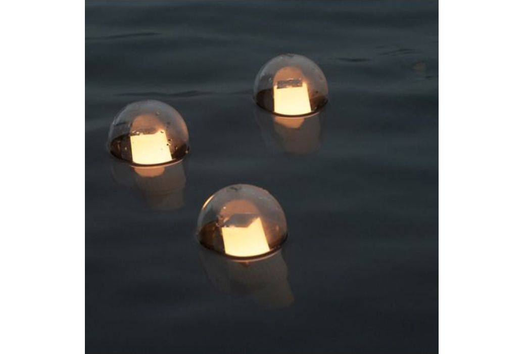 Finnlumor drijvende solar led lampjes in water