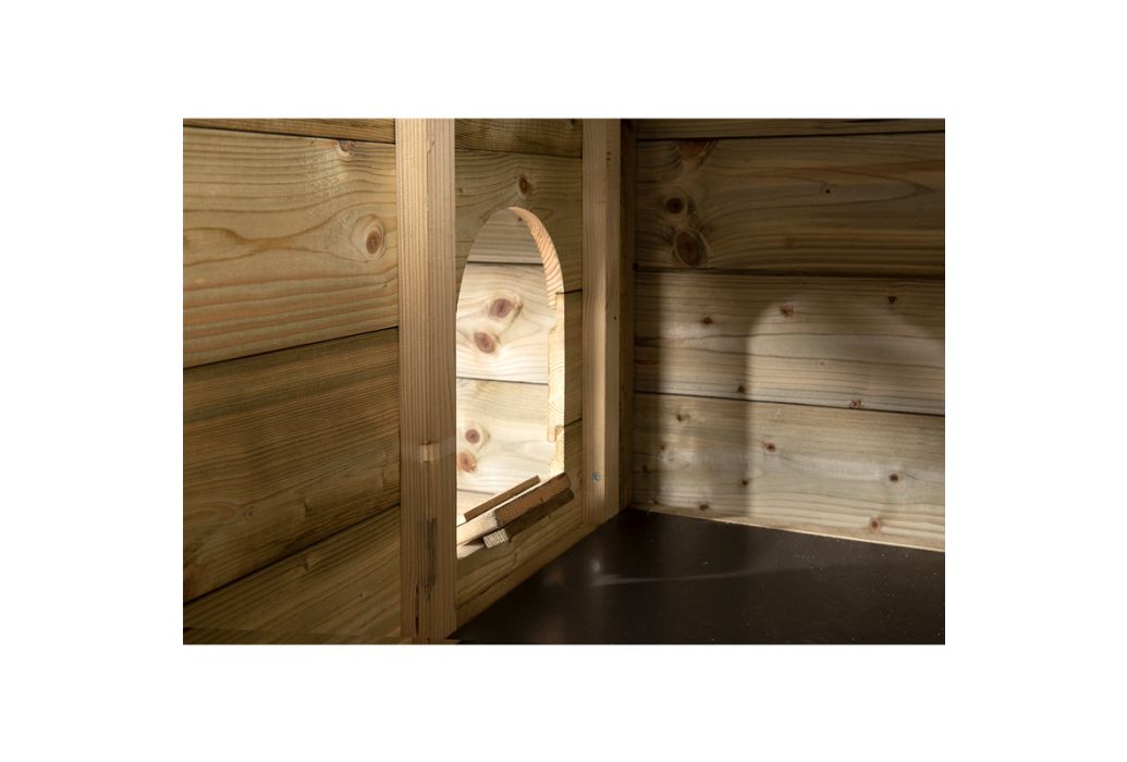 Glorenza kippenhok Kiki 243 x 95 x 148 cm opening naar legplank met dwarslatten