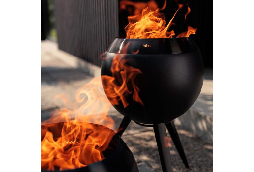 Höfats Plancha BBQ set met hoog standaard zwart vuur