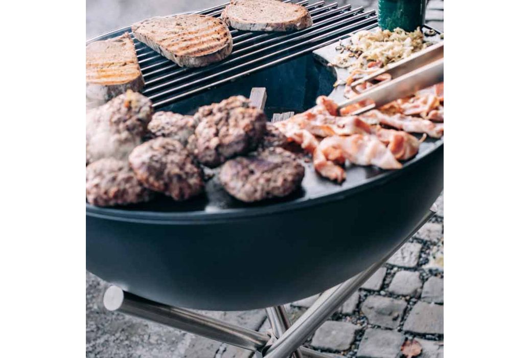 Hofäts grillrooster voor bowl 57 cm in gebruik