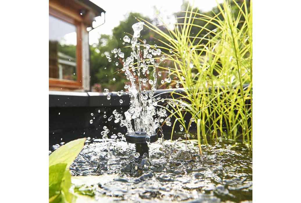 Hozelock Outdoor Aquarium terrasvijver voorbeeld met fontijn