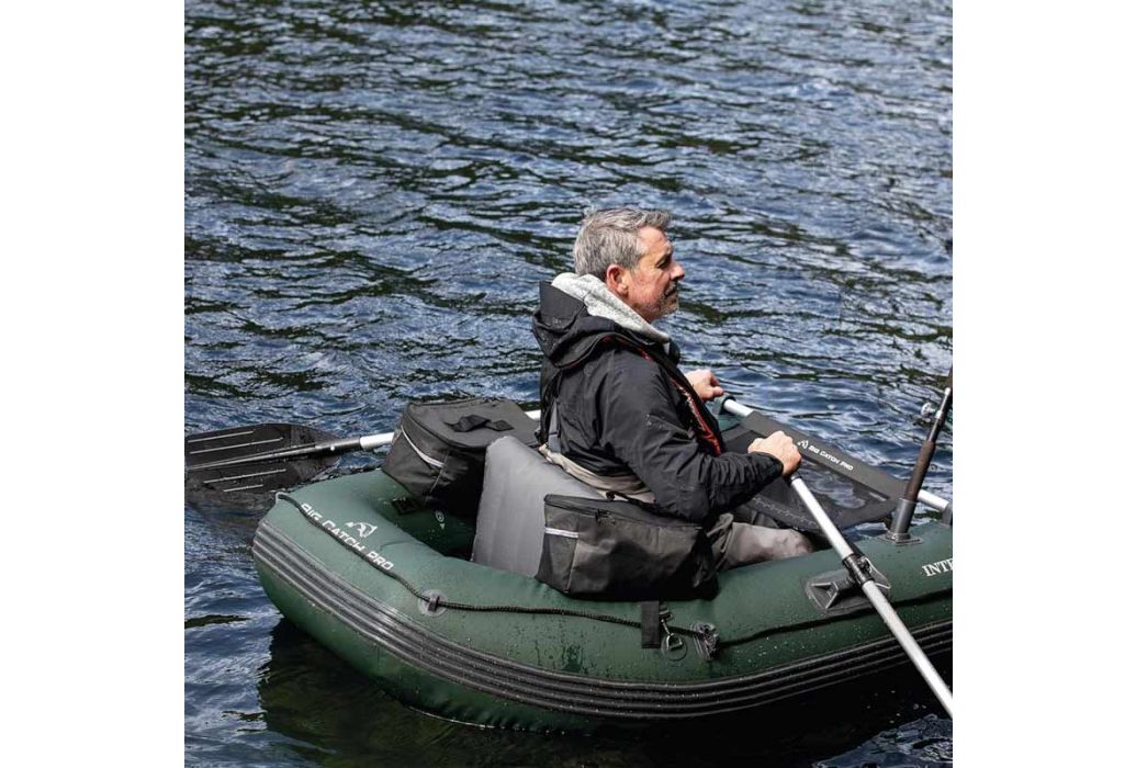 Intex Big Catch Pro opblaasbare vissersboot op water