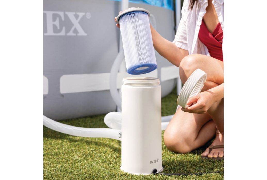 Intex filter pomp 3407 liter per uur sfeerfoto