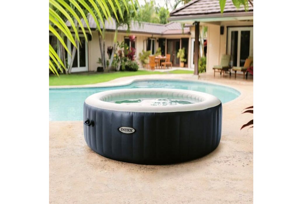 Intex PureSpa Bubble Therapy buiten