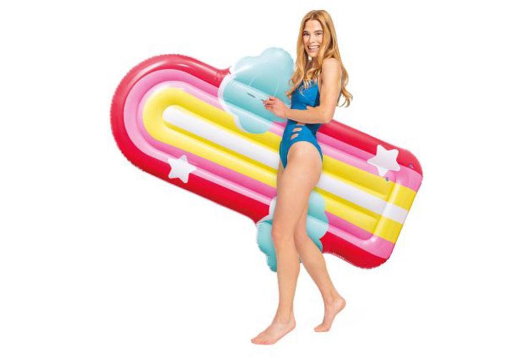 Intex Rainbow Cloud luchtbed sfeerbeeld