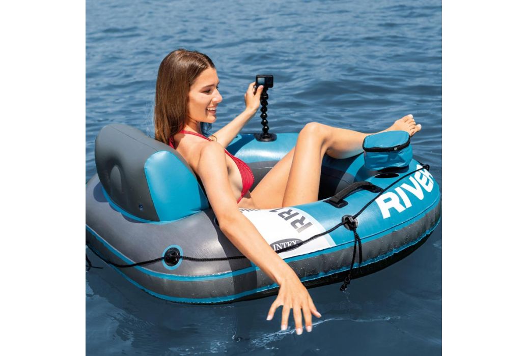 Intex River Run 1 Pro waterlounge op water