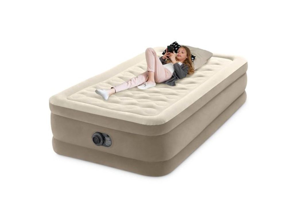 Intex Ultra Plush met ingebouwde pomp 1 persoons sfeerfoto