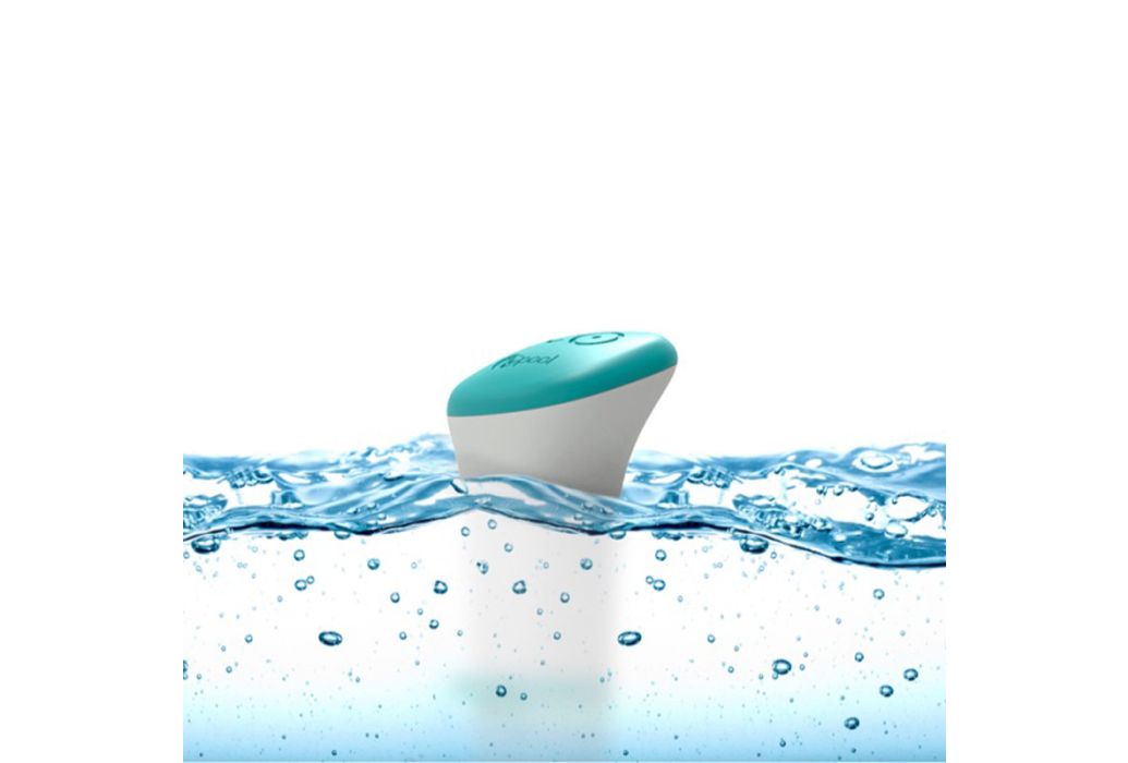 Iopool EcO start Slimme watertester in water