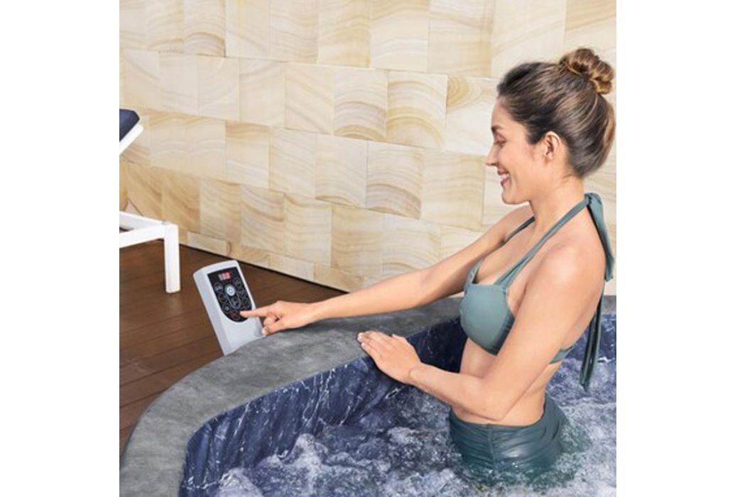 Lay-Z-Spa Carrara Airjet opblaasbare spa display
