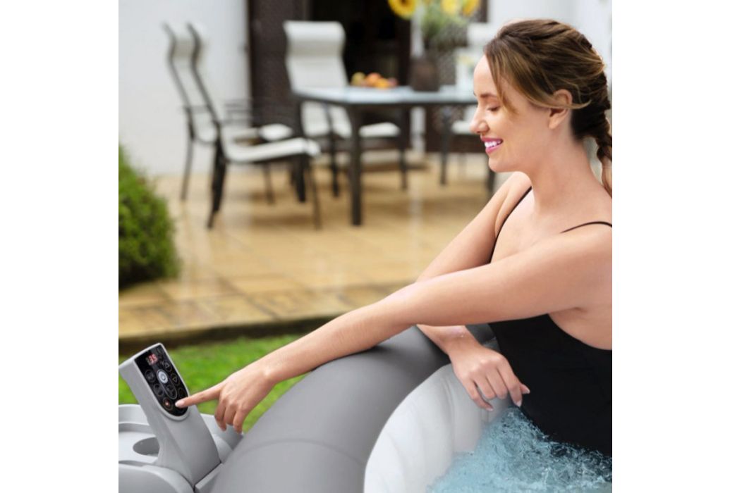Bestway Lay-Z-spa Grenada touchscreen