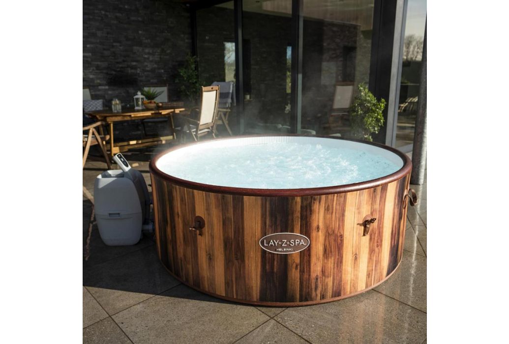 Bestway Lay-Z-spa Helsinki buiten