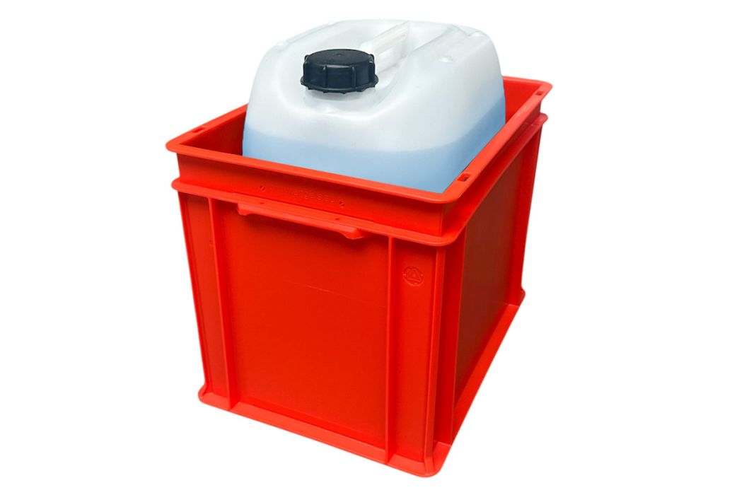 Lekbak voor zwavelzuur rood in gebruik