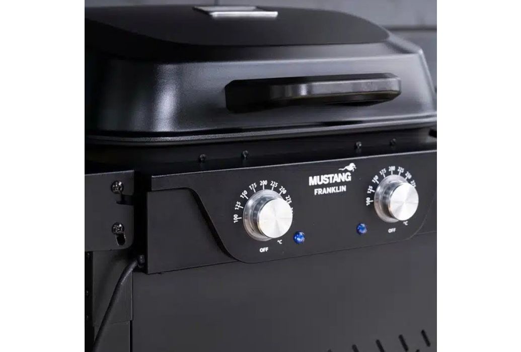 Mustang Franklin elektrische bbq 2,3 kW bedieningsknoppen
