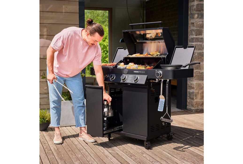 Rösle gas bbq Videro Pro G3-S Vario+ buiten in gebruik