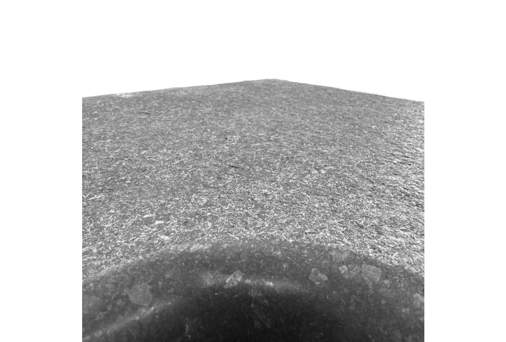 Zwembad randtegel hoek basalt G684 ronde neus 50 cm x 30 cm