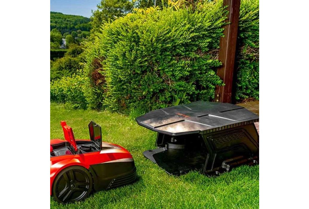 MTF DM2 600i robotmaaier buiten oplaadstation