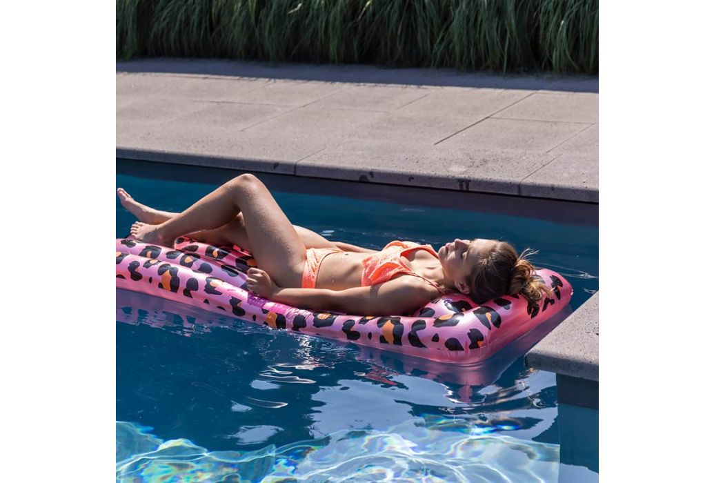 Swim Essentials roze panterprint luchtbed