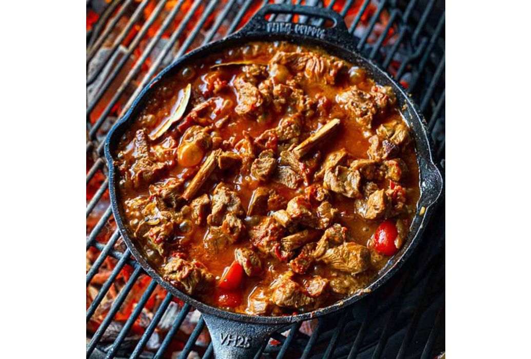 Valhal gietijzeren skillet met steel 25 cm in gebruik barbecue