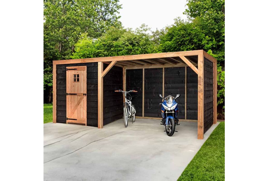 Volente tuinberging Hidde | 552 x 196 x 208 cm met een fiets en motor onder de overkapping.