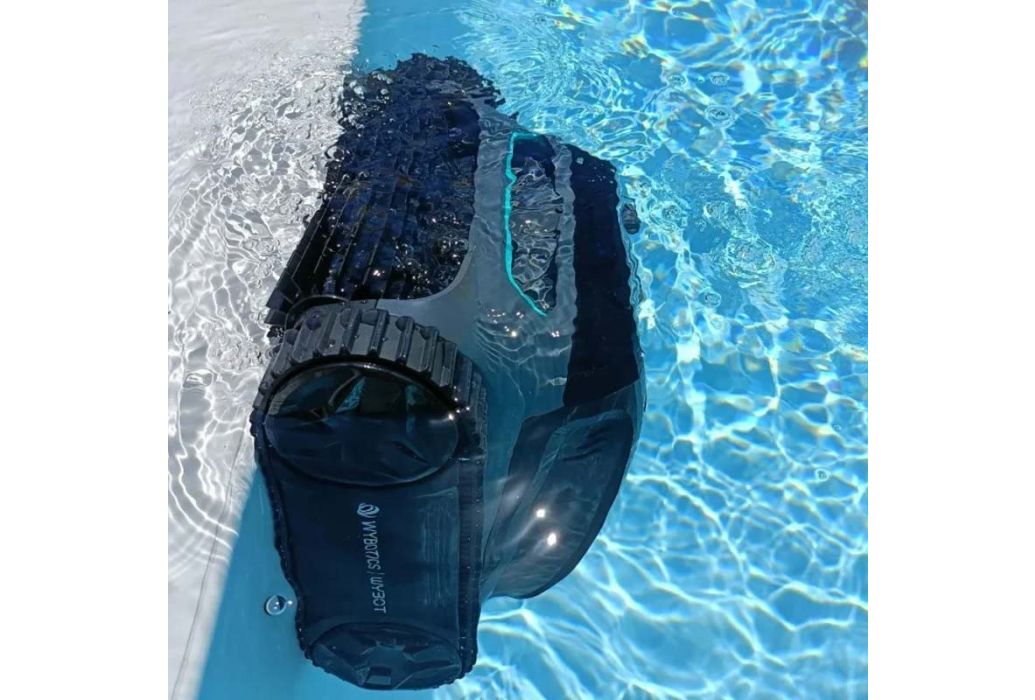 Wybot S2 draadloze zwembadrobot in water